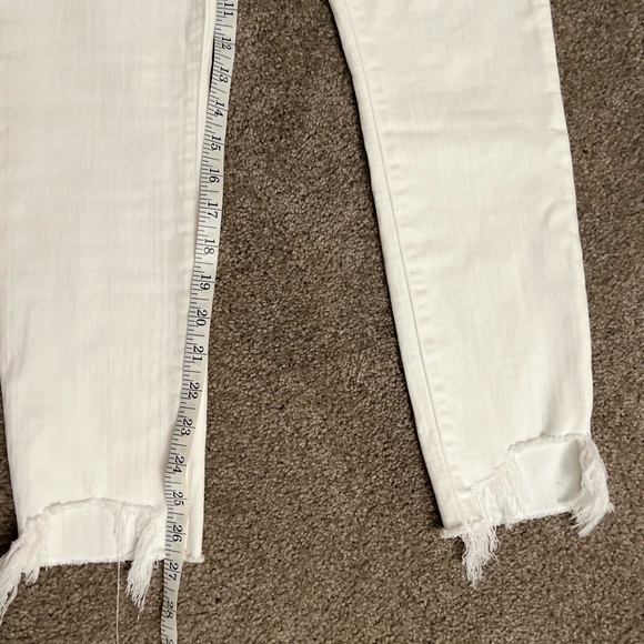 Abercrombie & Fitch mid- rise super skinny 4/27 - Picture 3 of 11